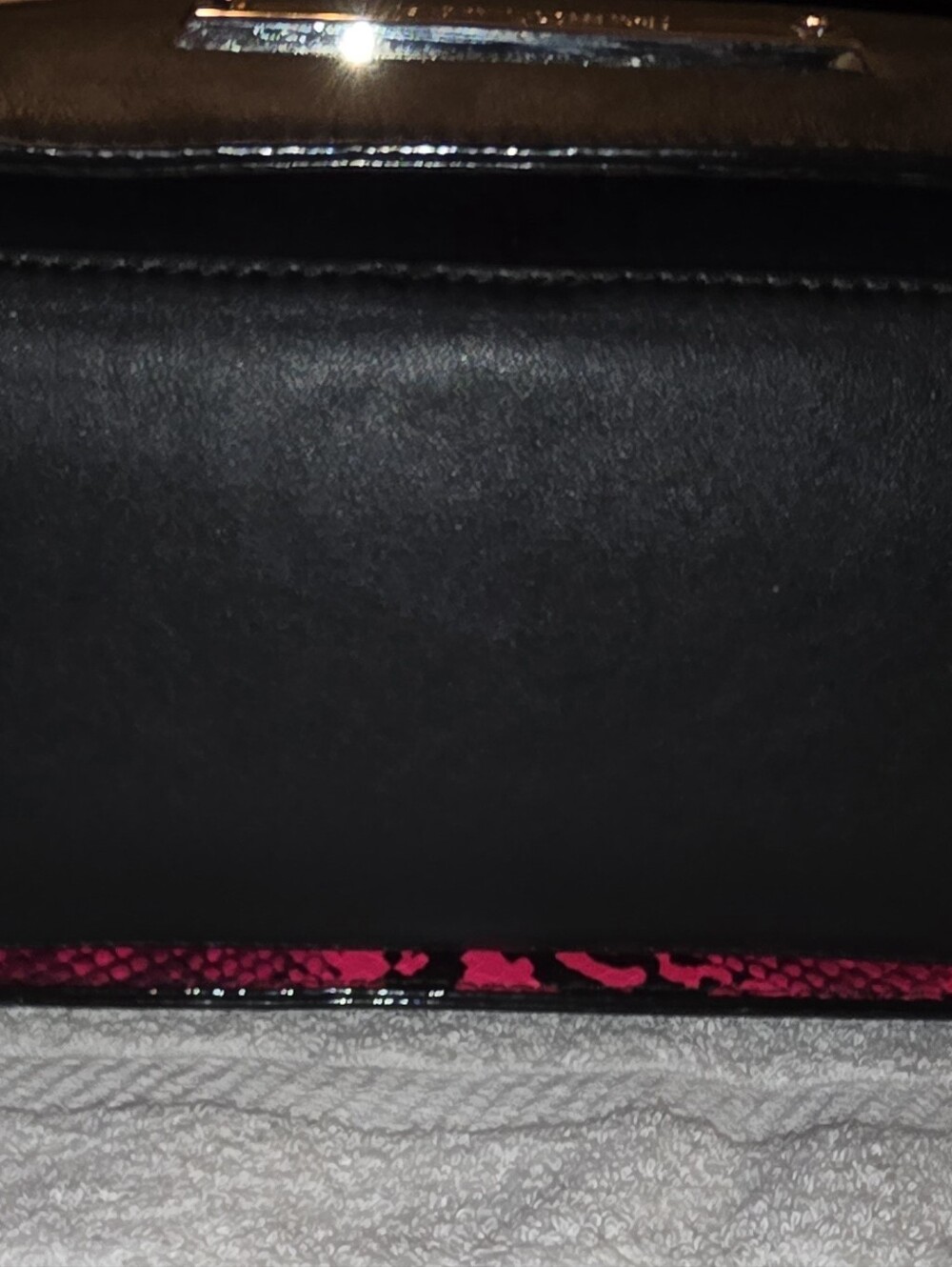 Betsey Johnson Hot Pink Black Snakeskin Large Tote Bag Purse Handbag - Good Cond - Picture 12 of 16